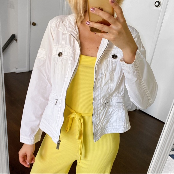 🐚 YESSICA OFF WHITE BASIC STITCHED OUTDOOR JACKET! - Picture 5 of 12